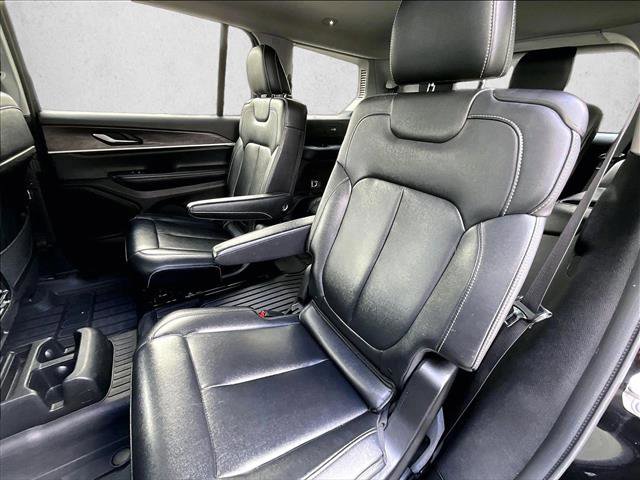 Used 2023 Jeep Grand Cherokee L Limited RWD image 28