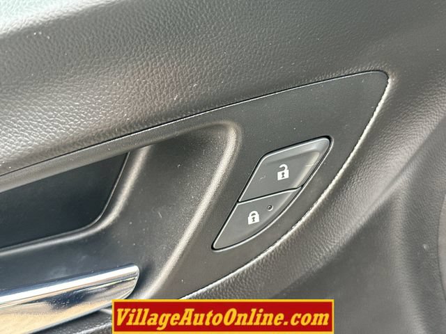 Used 2022 Chevrolet Equinox LT w/ Driver Convenience Package AWD/4WD image 11