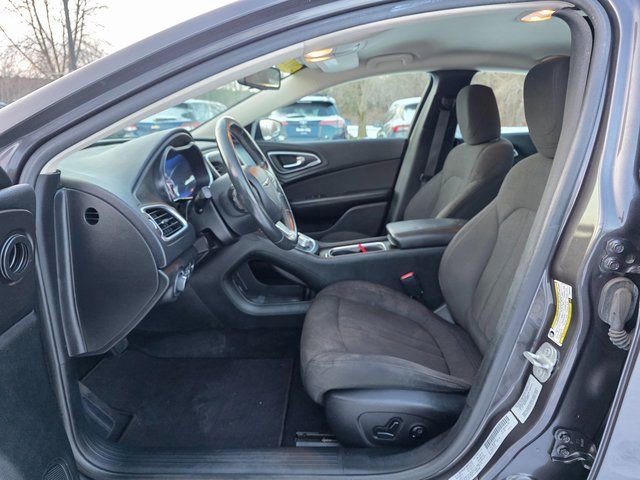Used 2015 Chrysler 200 Limited w/ Convenience Group image 15