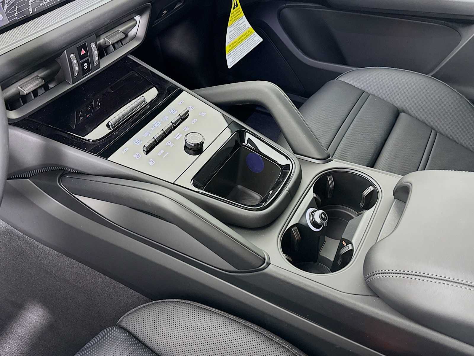 New 2026 Porsche Cayenne E-Hybrid AWD/4WD image 21