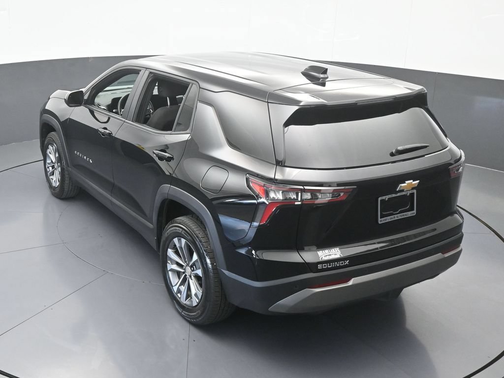 Used 2026 Chevrolet Equinox LT FWD image 44