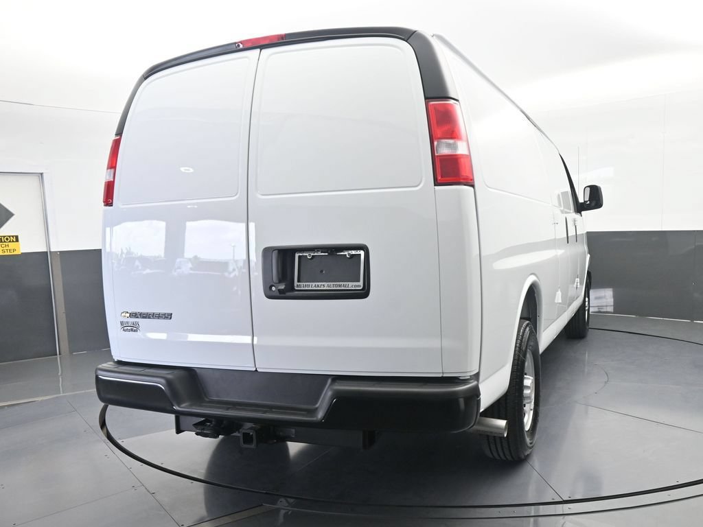 New 2026 Chevrolet Express 2500 Extended w/ Driver Convenience Package RWD image 5