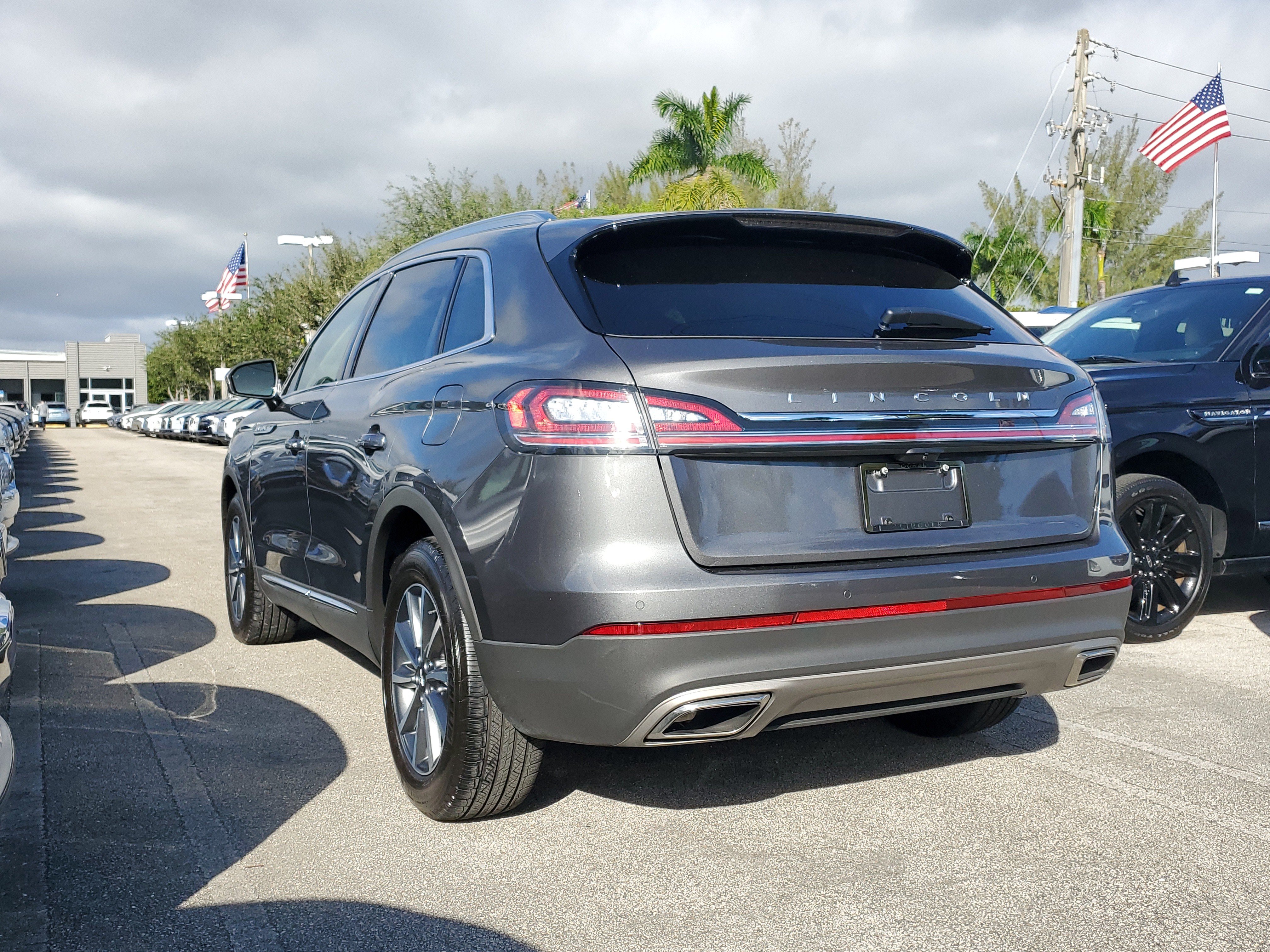 Certified 2022 Lincoln Nautilus FWD image 4