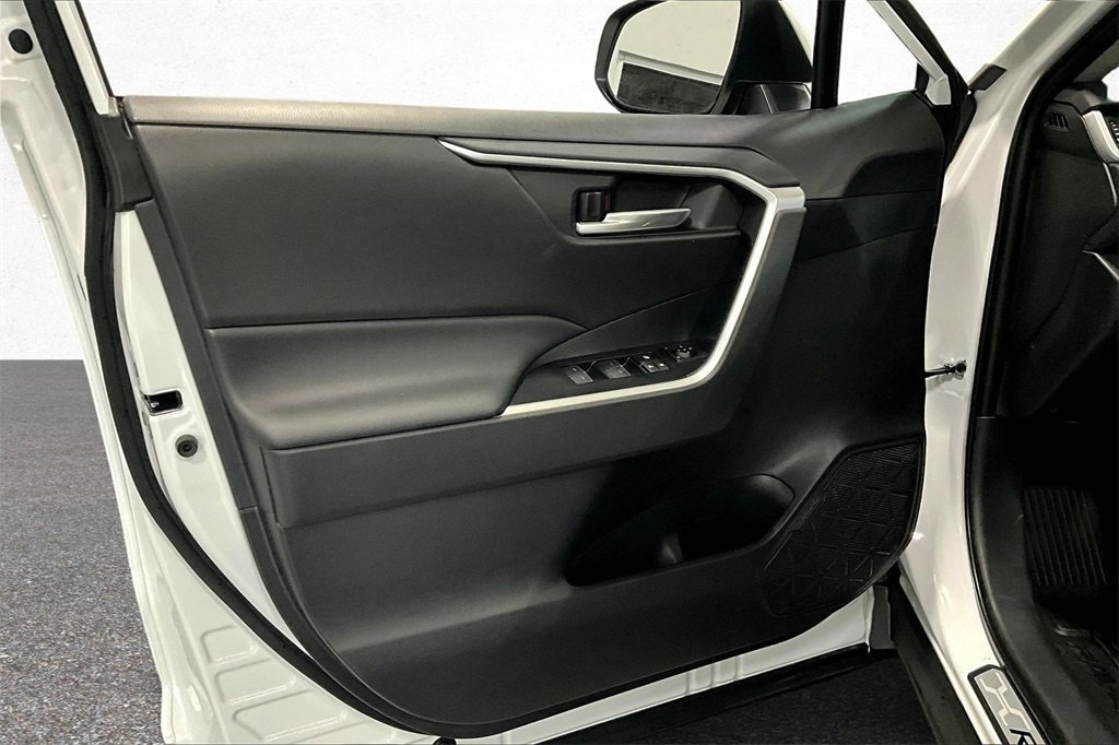 New 2025 Toyota RAV4 XLE w/ Convenience Package image 15
