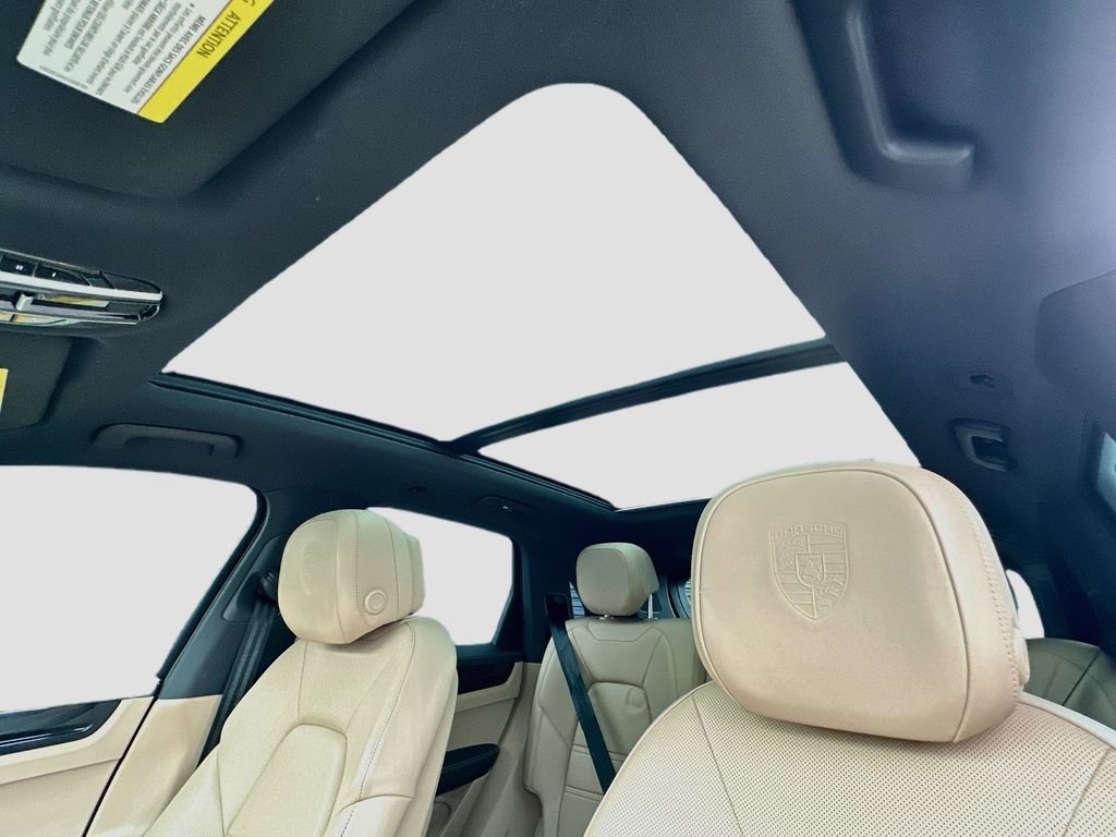 Certified 2023 Porsche Cayenne S w/ Premium Package Plus AWD/4WD image 14