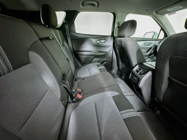Used 2026 Chevrolet Blazer LT FWD image 24