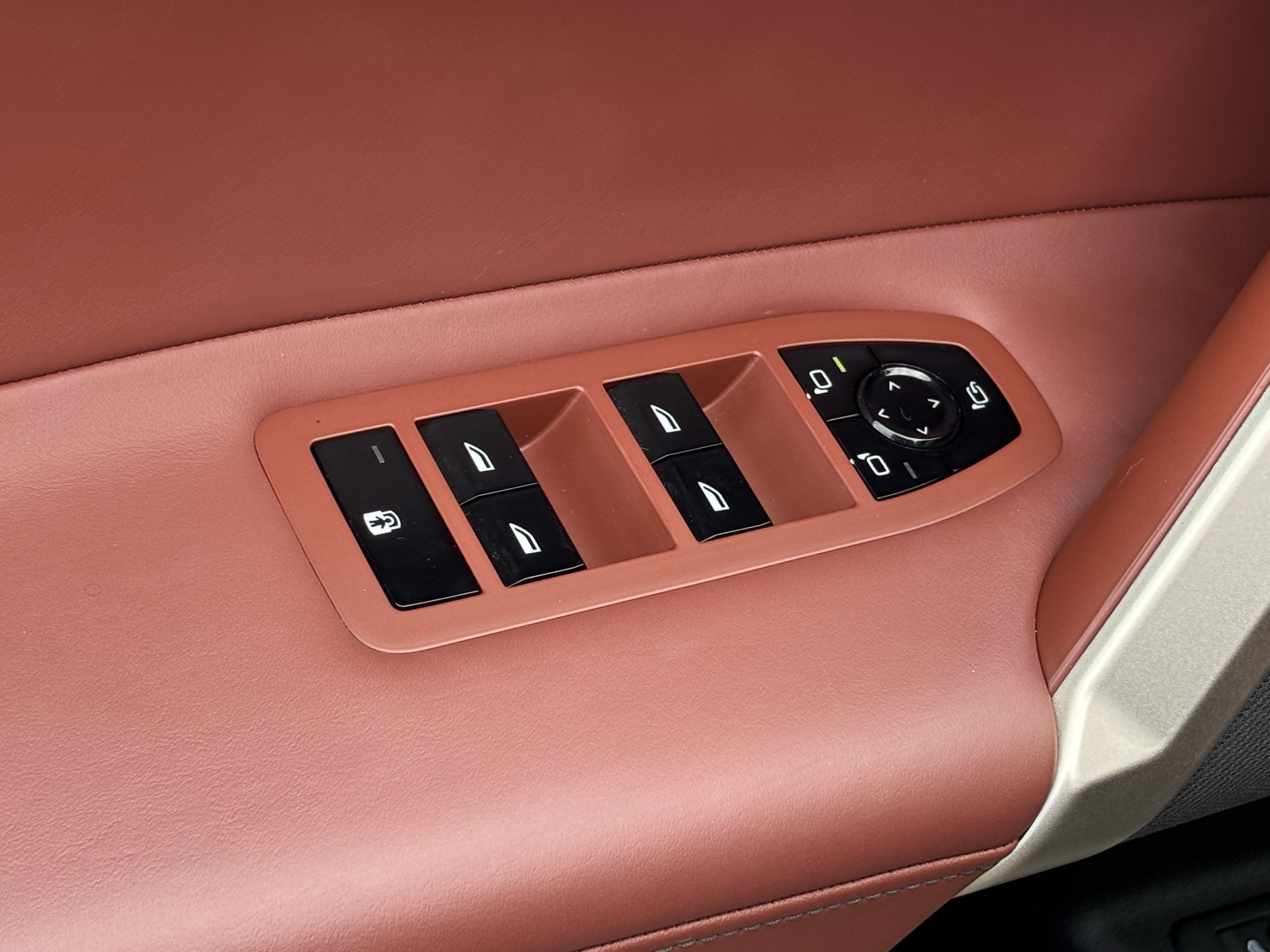 Certified 2023 BMW iX M60 w/ Executive Package AWD/4WD image 14