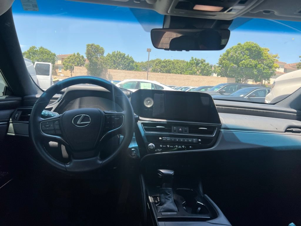 Used 2024 Lexus ES 350 w/ Premium Package FWD image 8