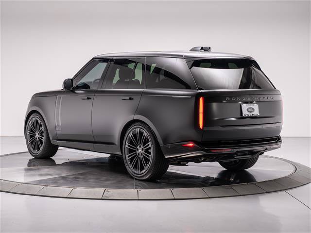 Used 2025 Land Rover Range Rover SE AWD/4WD image 3
