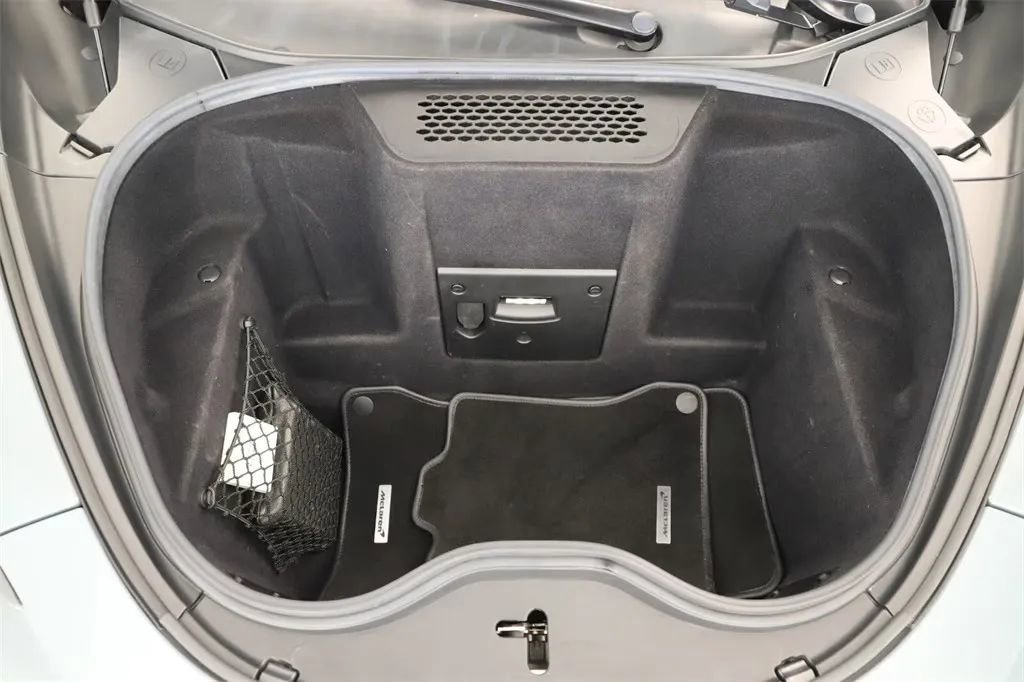 Used 2020 McLaren 600LT Spider image 18