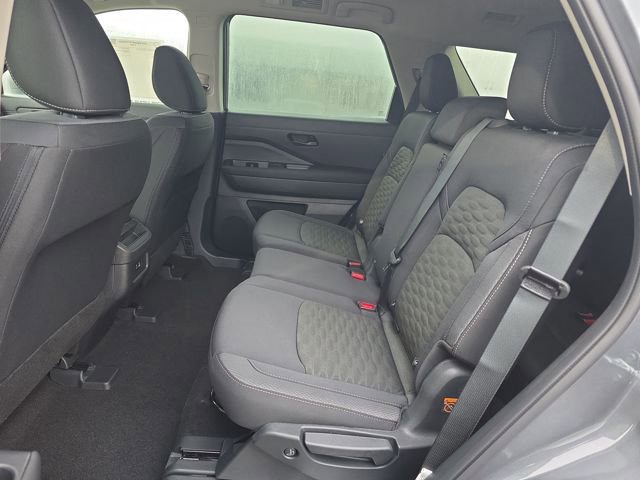 New 2025 Nissan Pathfinder S image 14