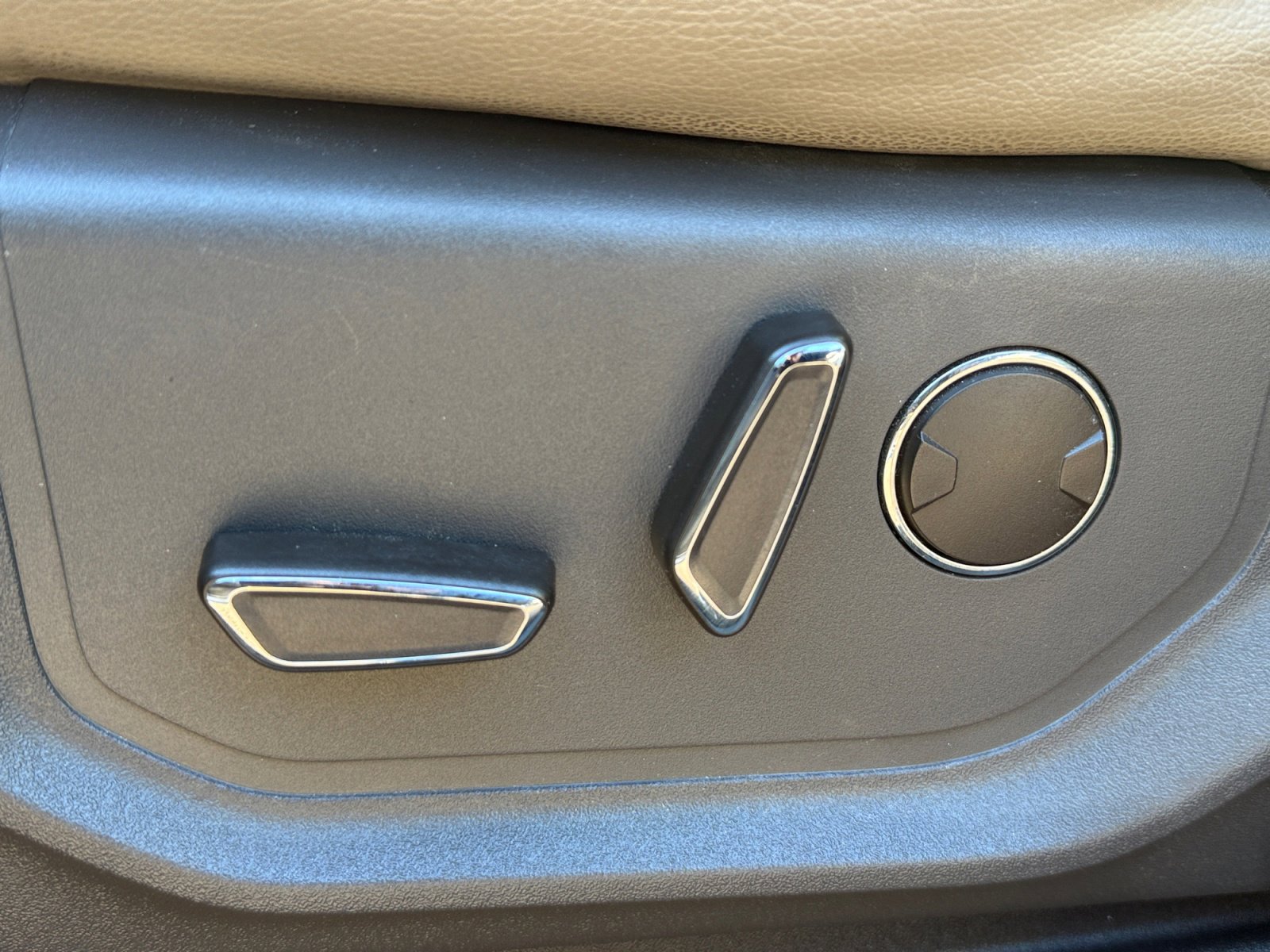 Used 2019 Ford Expedition Limited image 15