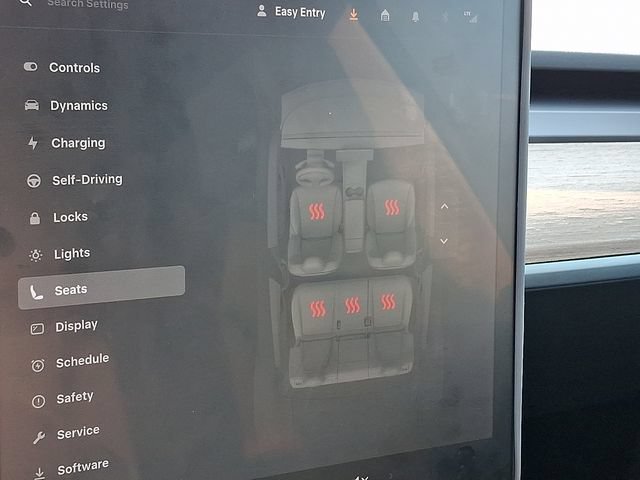 Used 2021 Tesla Model Y Long Range AWD/4WD image 24