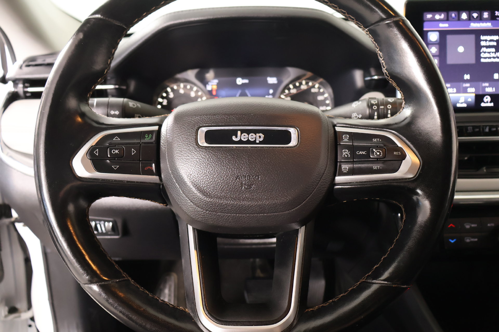 Used 2022 Jeep Compass Limited AWD/4WD image 3