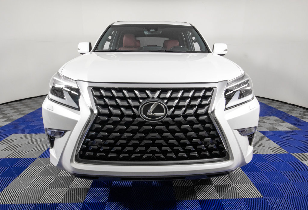 Used 2023 Lexus GX 460 Premium w/ Premium Plus Package AWD/4WD image 3