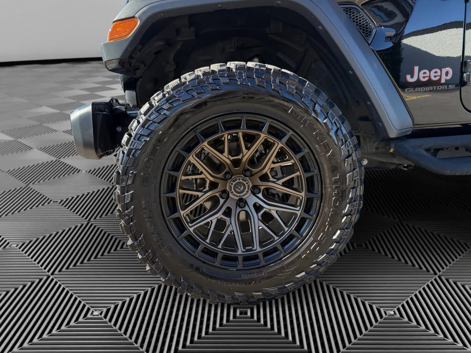 Used 2025 Jeep Gladiator Mojave w/ Convenience Group image 10