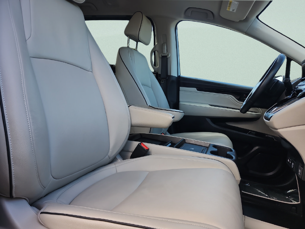 Used 2025 Honda Odyssey Touring image 16