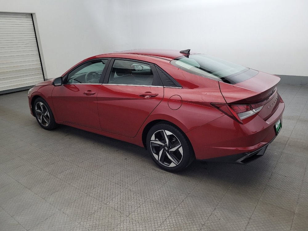 Used 2021 Hyundai Elantra SEL w/ Convenience + Premium Package image 3