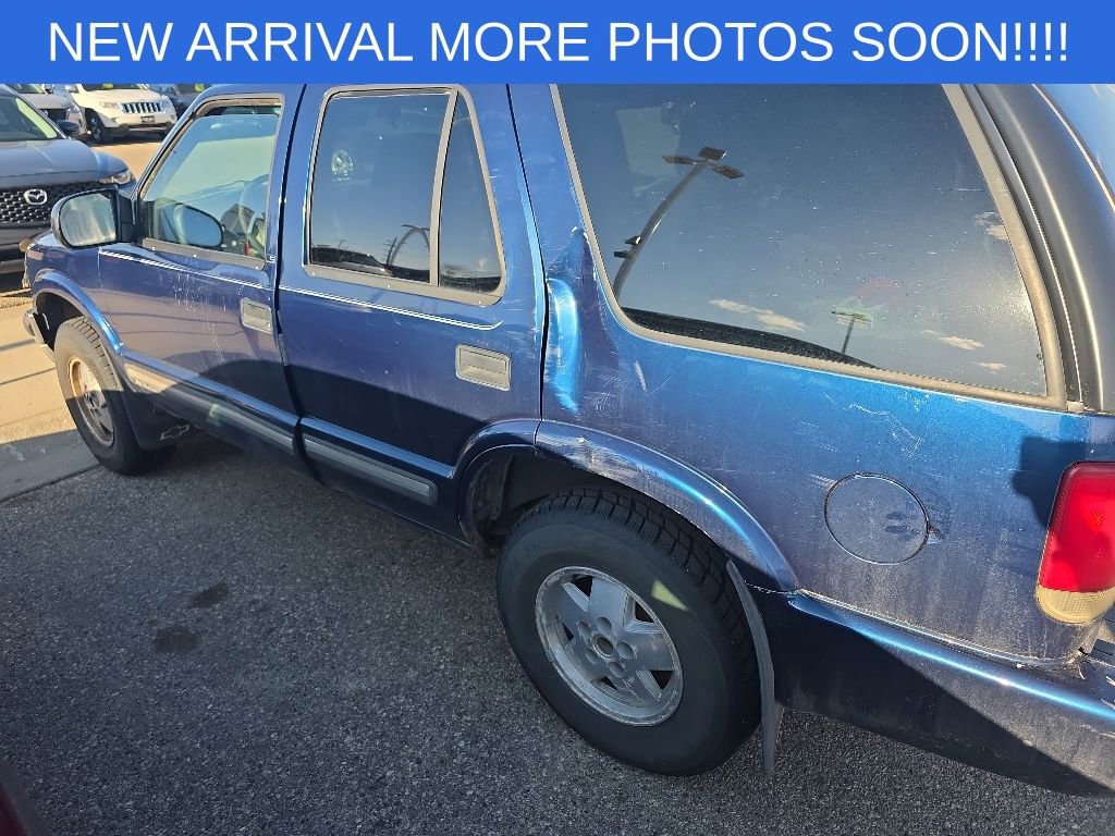 Used 2000 Chevrolet Blazer LS w/ LS Preferred Equipment Group AWD/4WD image 3