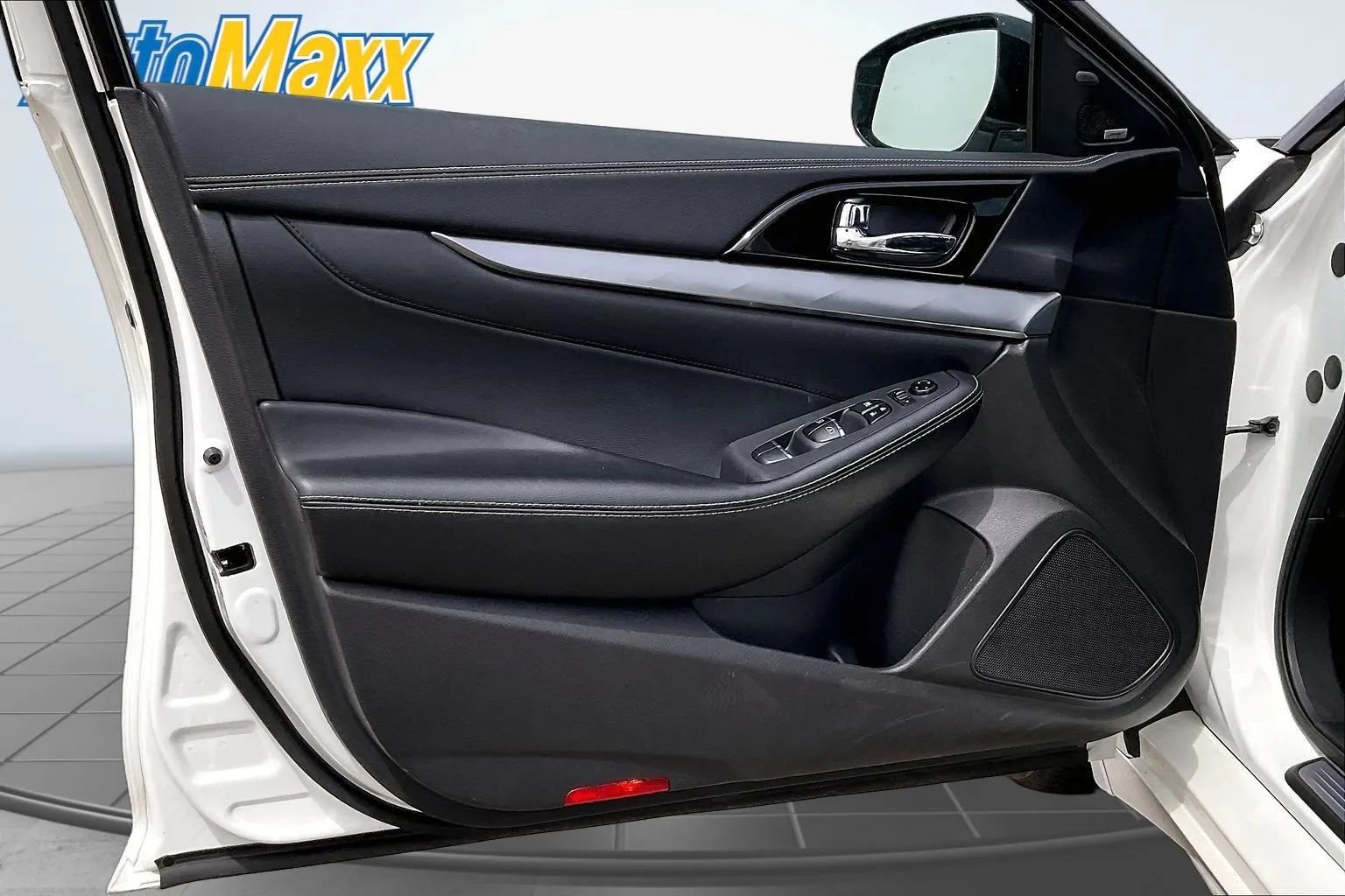 Used 2023 Nissan Maxima SL FWD image 26
