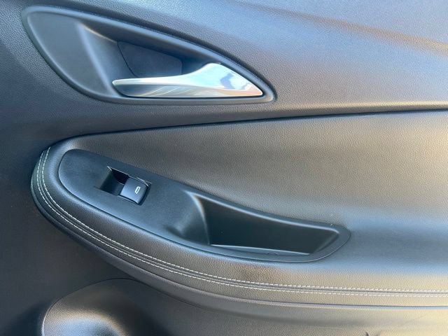 Used 2025 Buick Encore GX Preferred FWD image 31