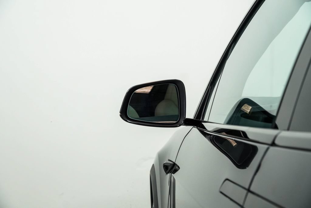 Used 2025 Tesla Model X AWD/4WD image 15