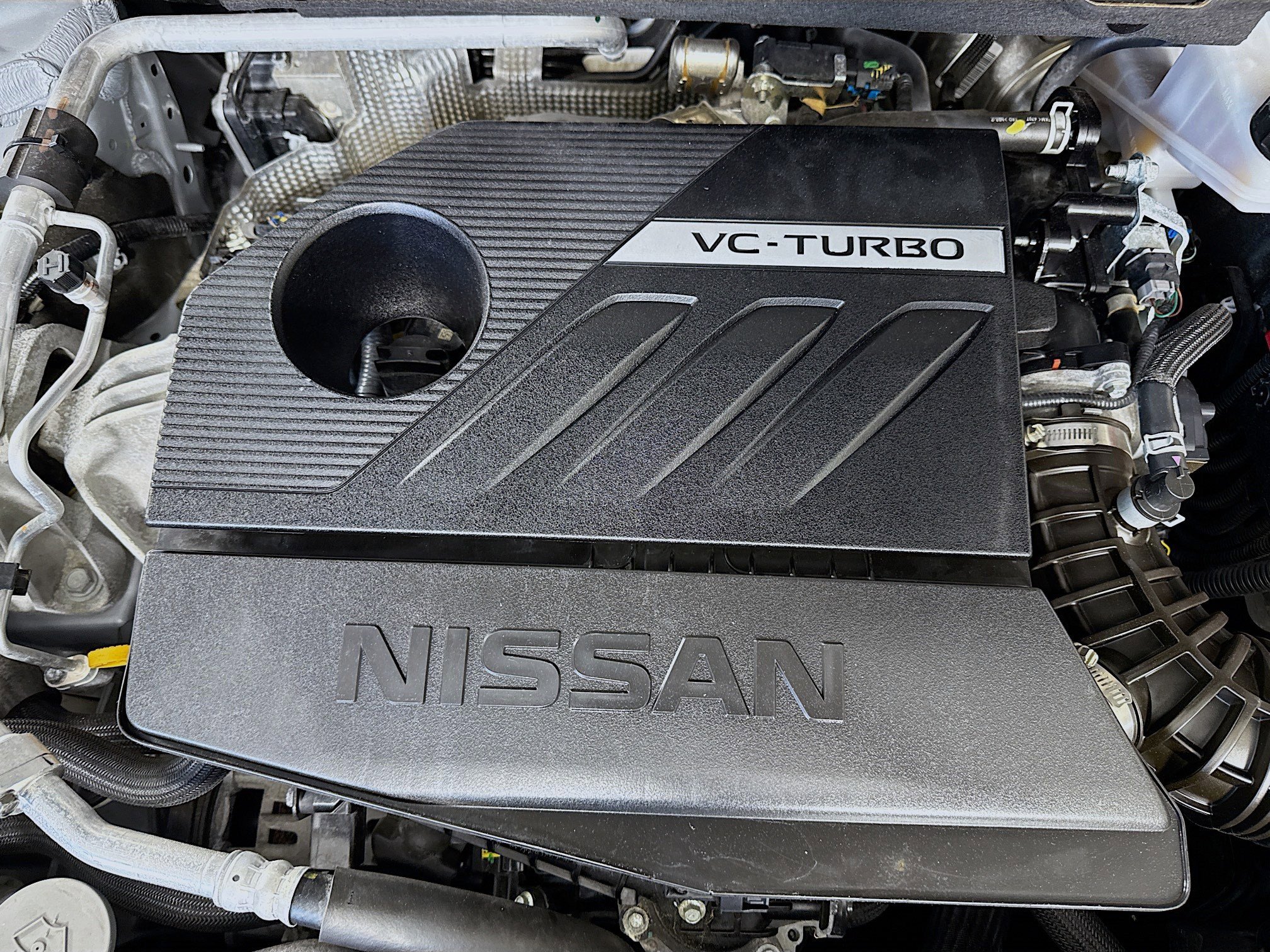 Used 2025 Nissan Rogue SV image 40