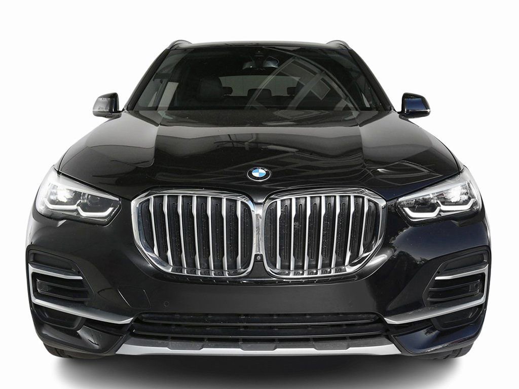Used 2022 BMW X5 xDrive40i w/ Parking Assistance Package image 2