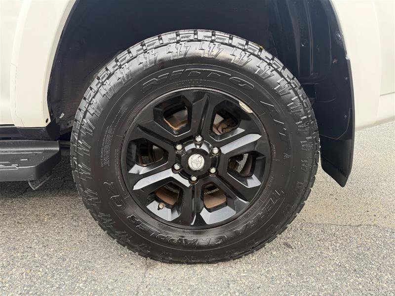 Used 2019 Toyota 4Runner SR5 AWD/4WD image 13