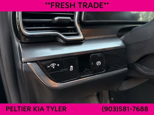 Certified 2024 Kia Sportage EX image 17