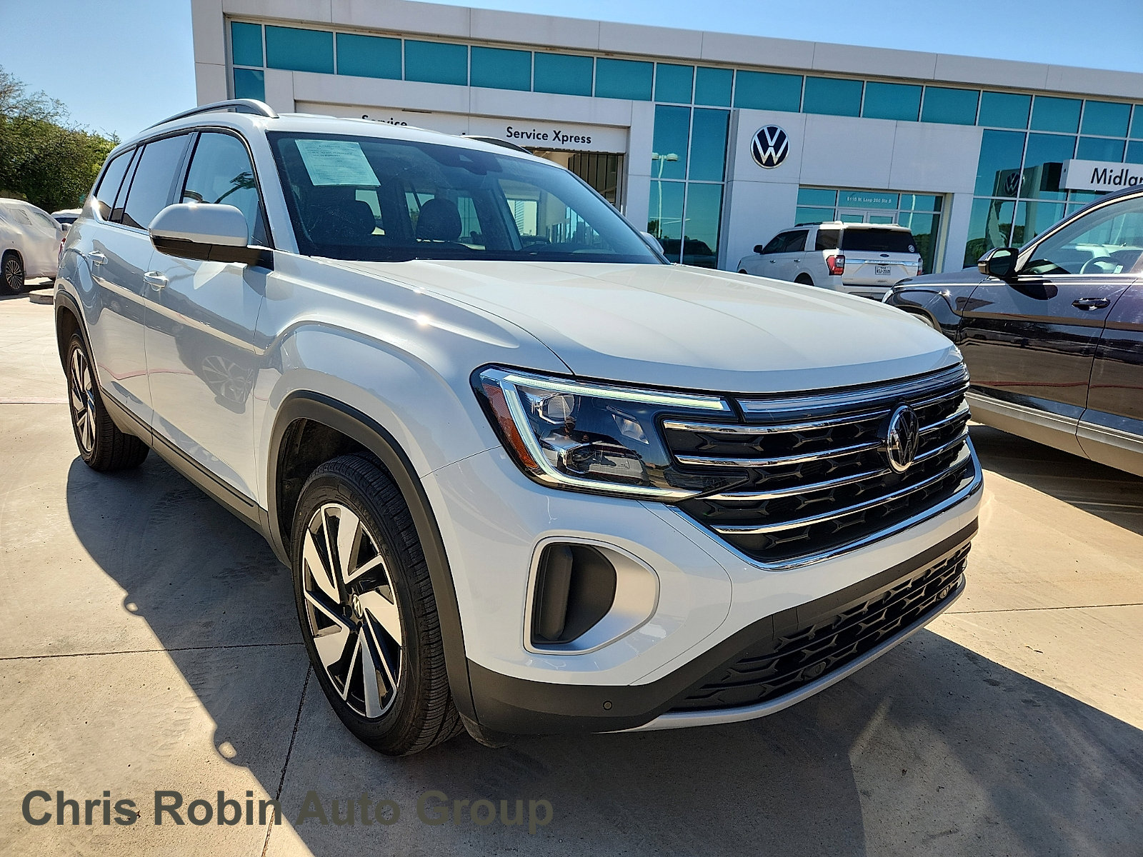 Used 2025 Volkswagen Atlas SE image 1