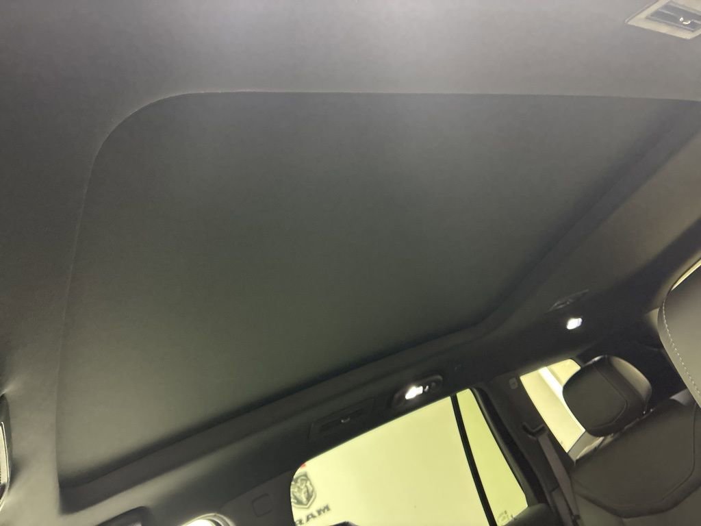 Used 2023 Cadillac XT6 Premium Luxury AWD/4WD image 17