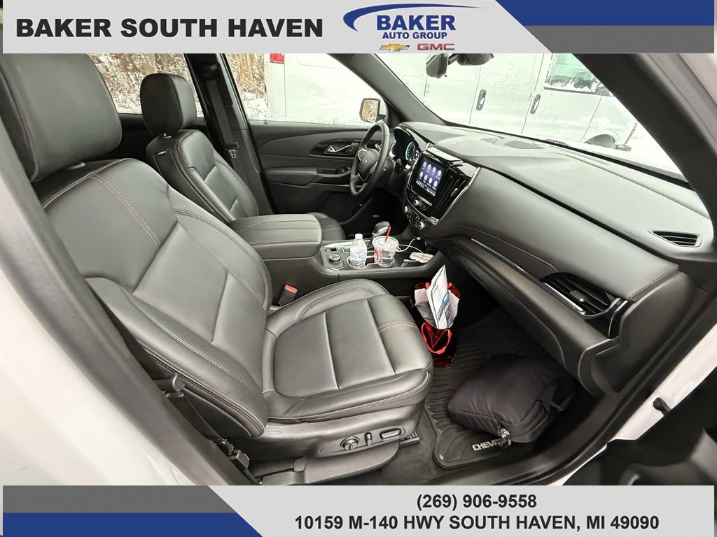 Used 2023 Chevrolet Traverse RS image 7