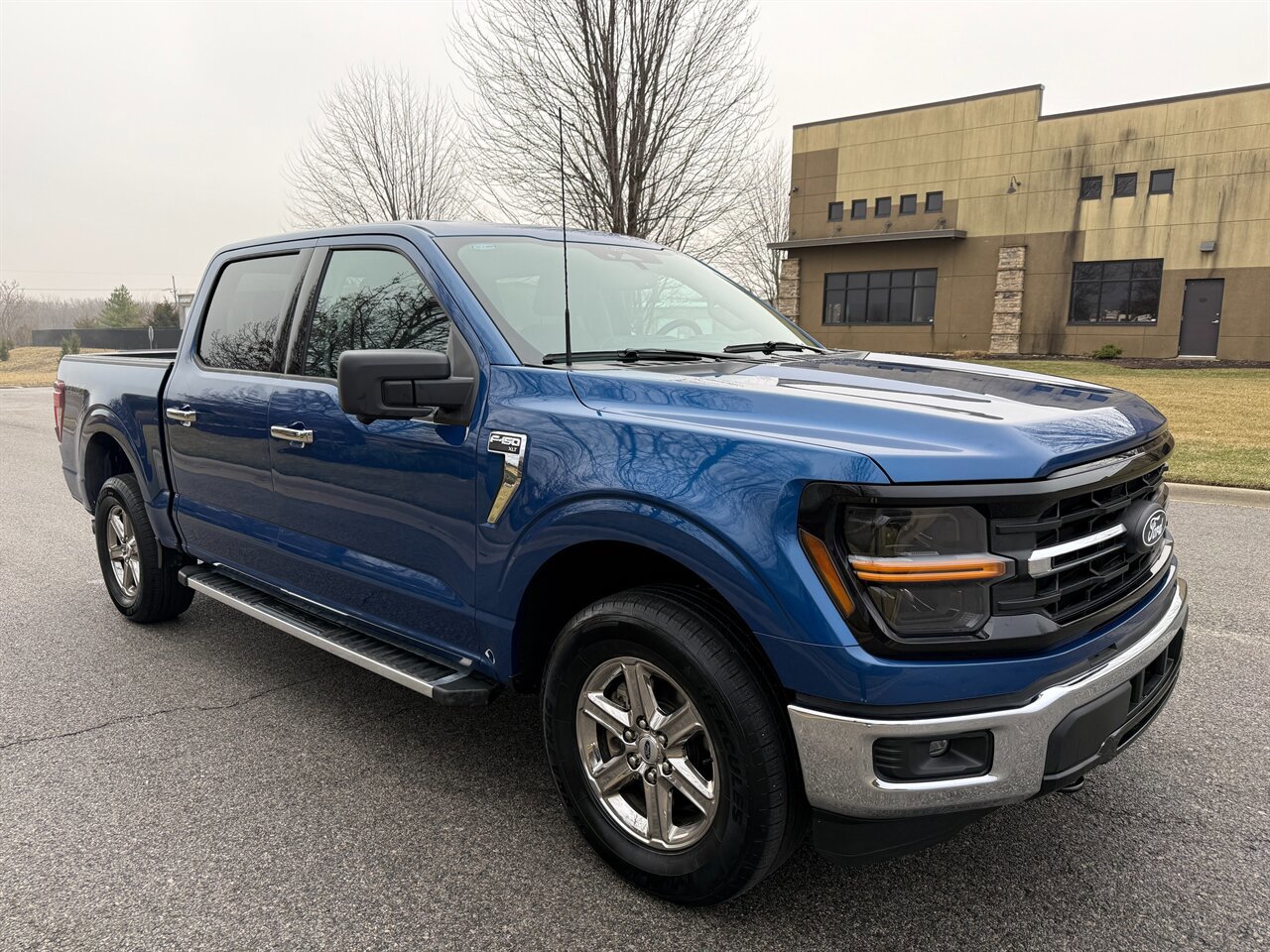 Used 2024 Ford F150 XLT AWD/4WD image 4