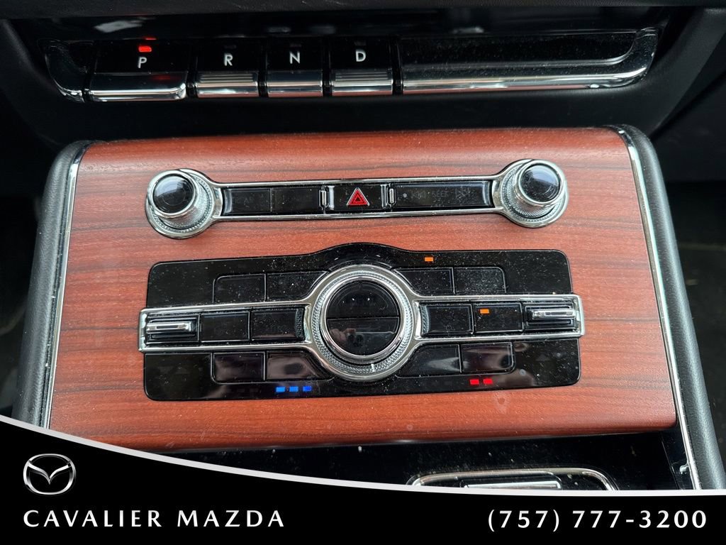 Used 2023 Lincoln Aviator Grand Touring w/ Equipment Group 301A AWD/4WD image 17