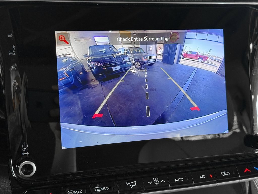 Used 2023 Jeep Wagoneer Base w/ Premium Group I image 32