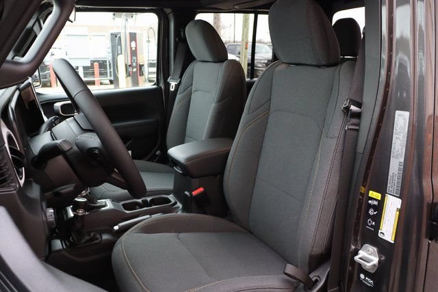 New 2025 Jeep Gladiator Sport AWD/4WD image 11