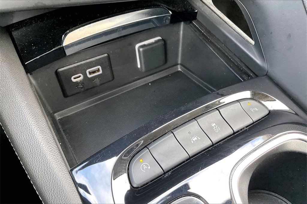 Used 2022 Buick Envision Preferred image 24