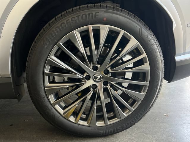 Used 2025 Lexus RX 450h AWD w/ Convenience Package image 10