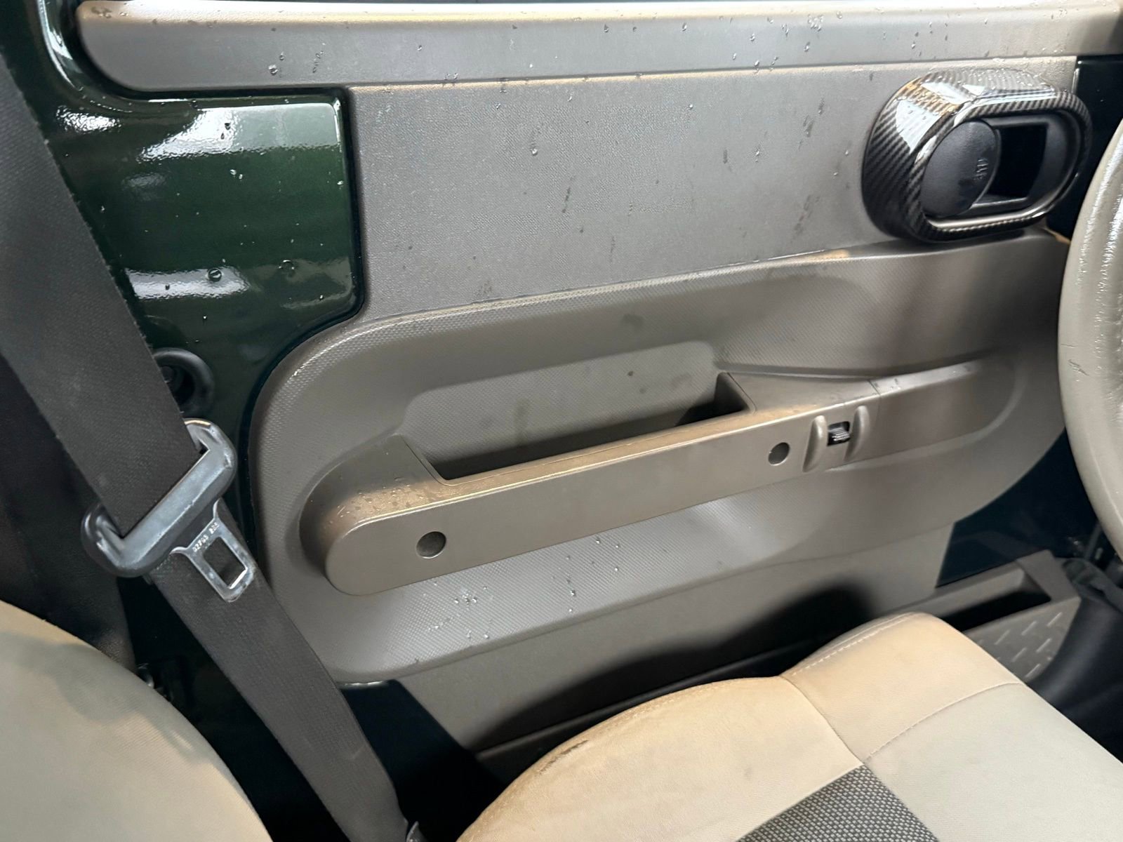 Used 2010 Jeep Wrangler Unlimited Sport image 25