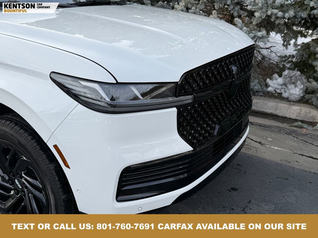 Used 2025 Lincoln Navigator L Reserve image 15