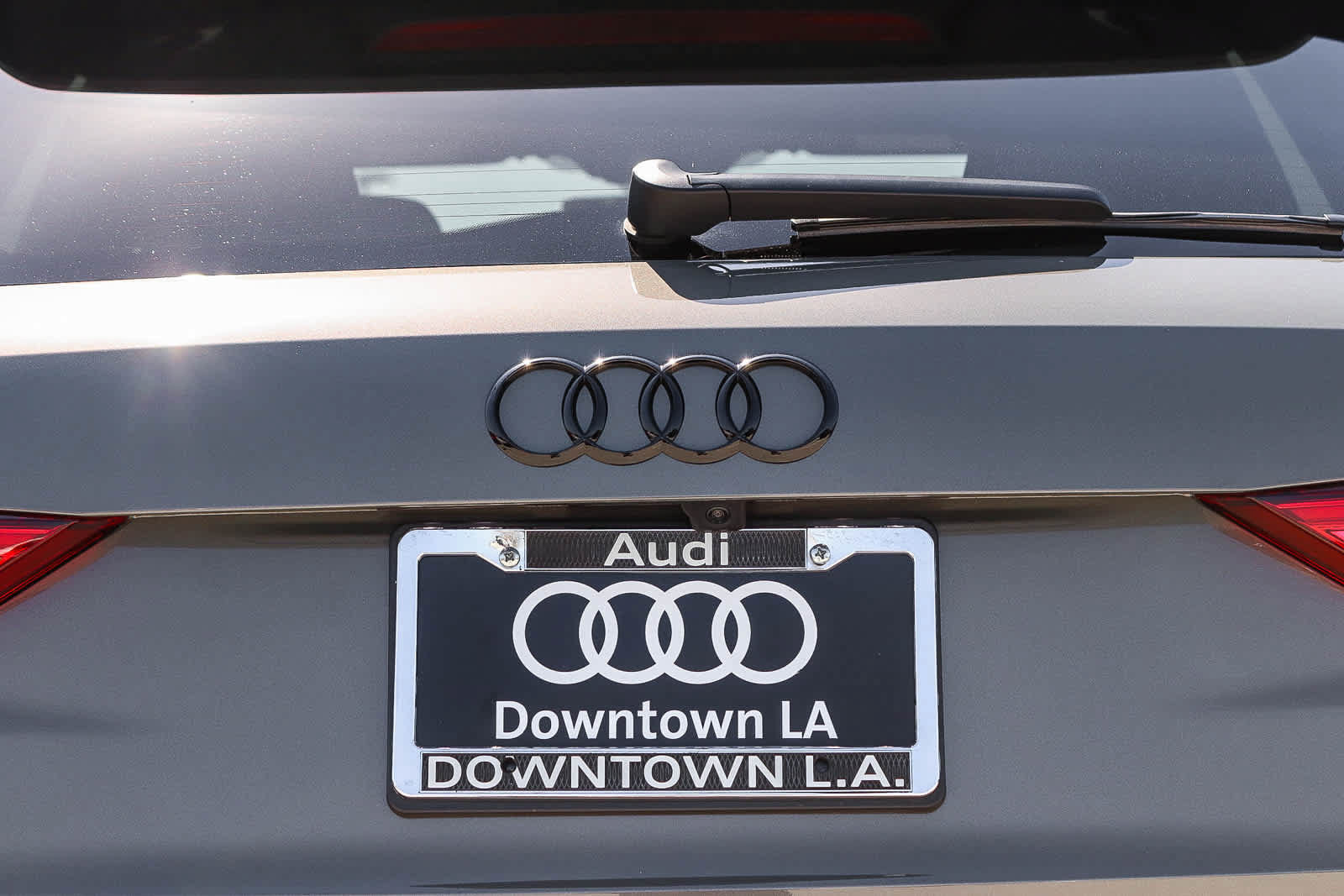 Used 2025 Audi Q3 2.0T Premium w/ Convenience Package AWD/4WD image 11