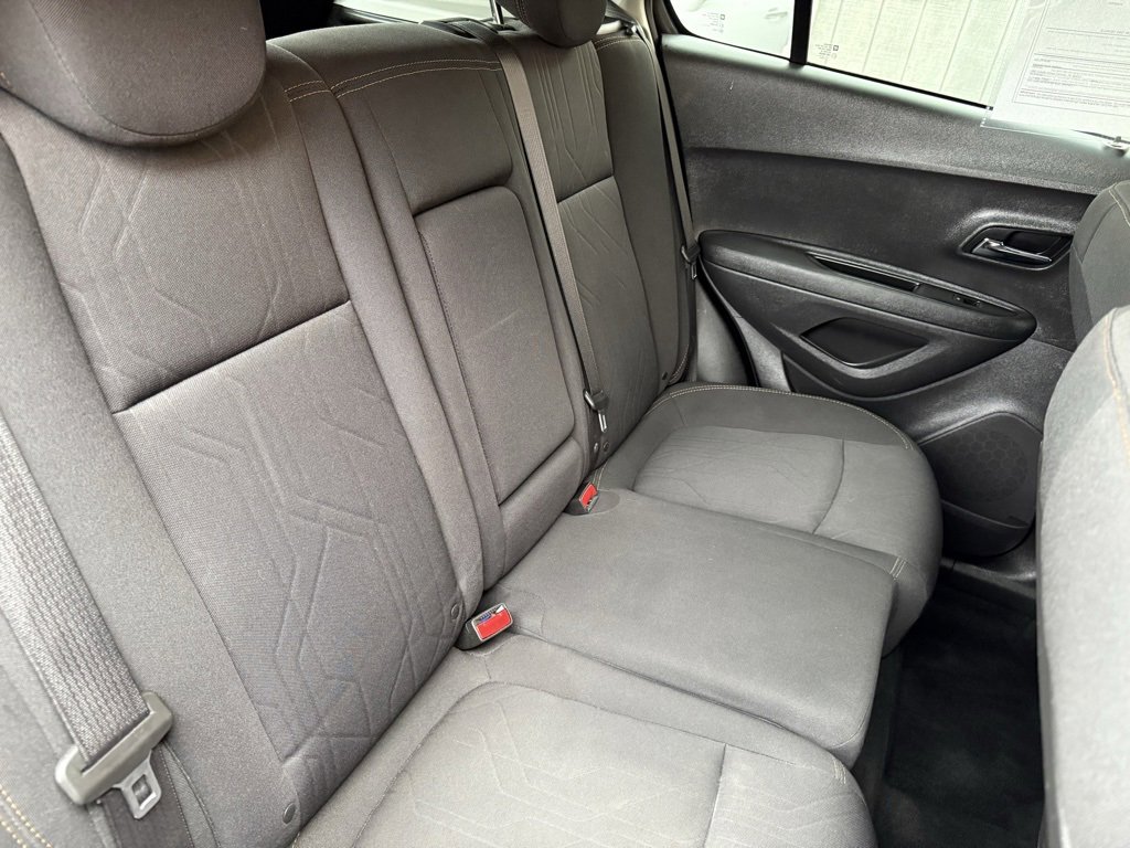 Used 2020 Chevrolet Trax LT image 17