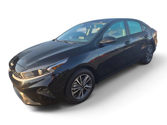 Used 2024 Kia Forte LXS w/ LXS Technology Package FWD image 8