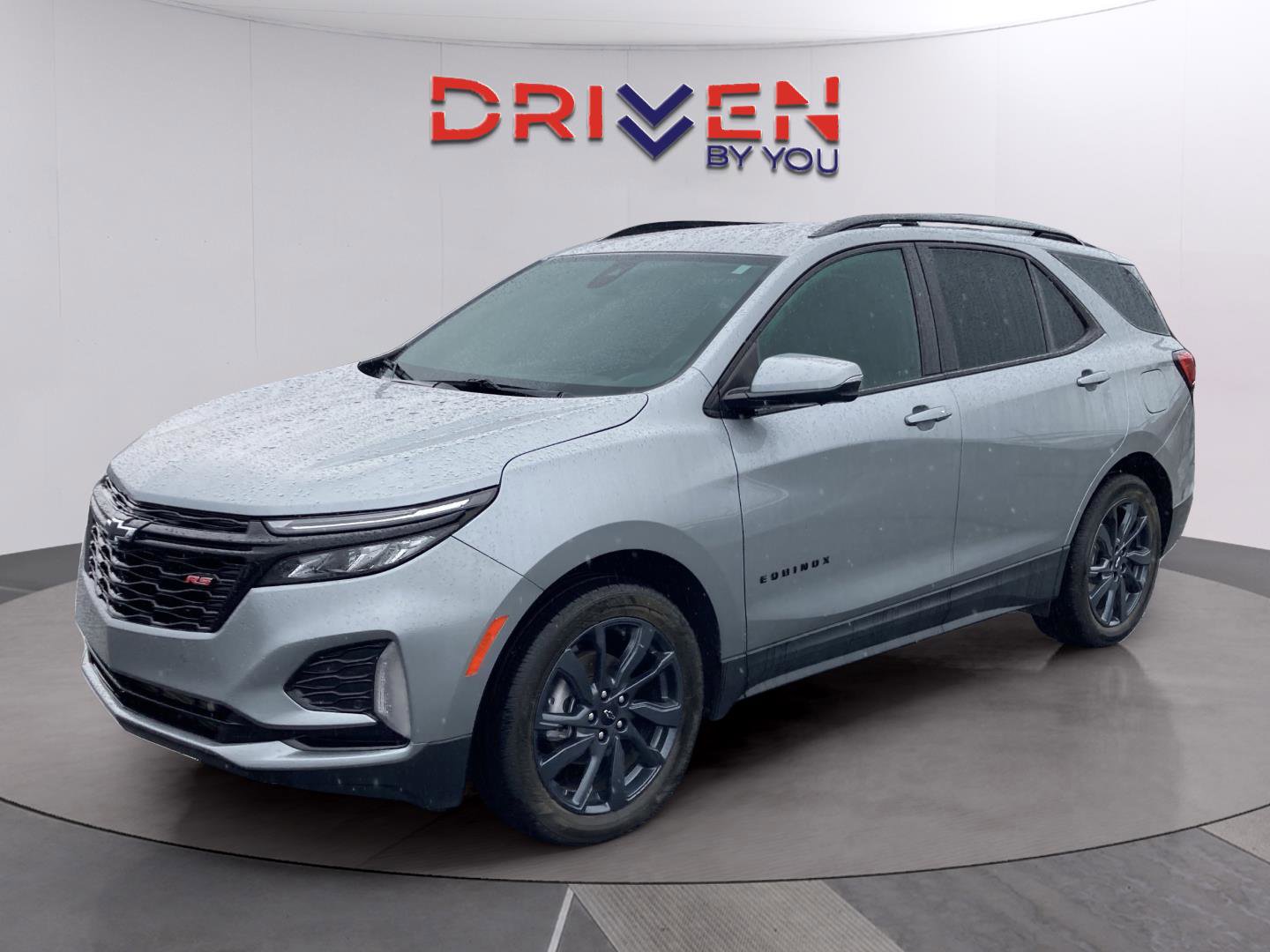 Used 2024 Chevrolet Equinox RS w/ RS Leather Package image 2