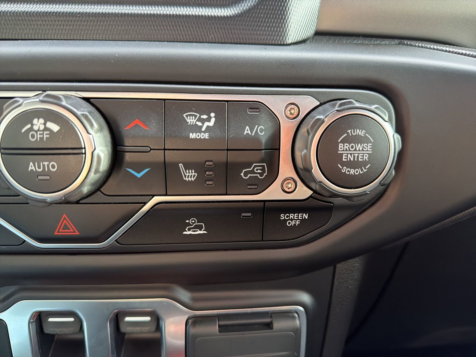 Used 2021 Jeep Wrangler Sport S image 43