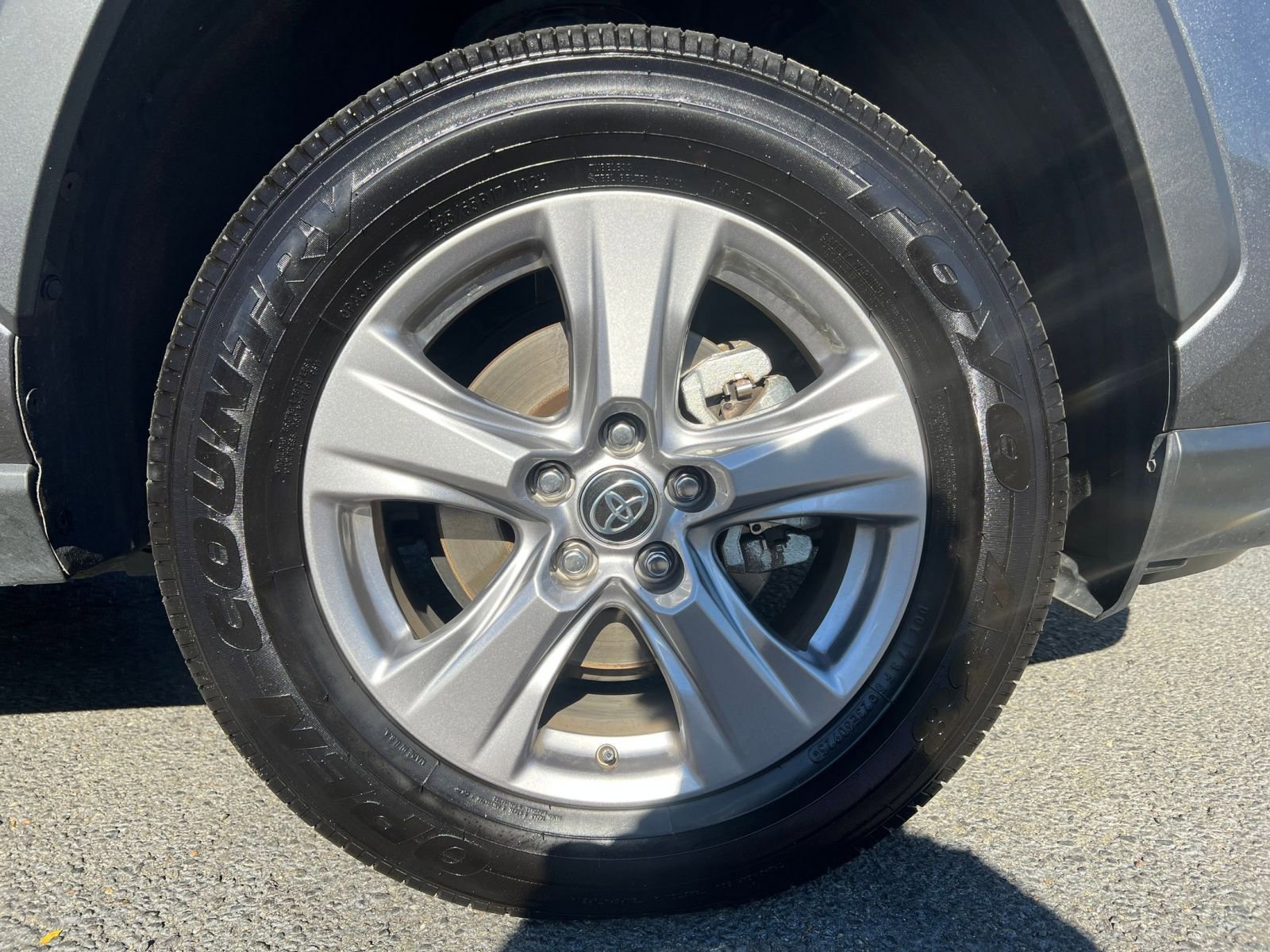 Used 2025 Toyota RAV4 XLE image 30