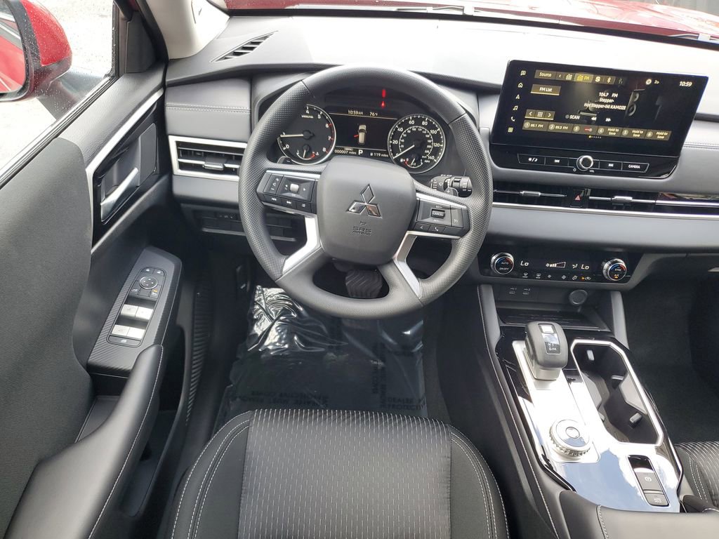 New 2026 Mitsubishi Outlander ES image 14
