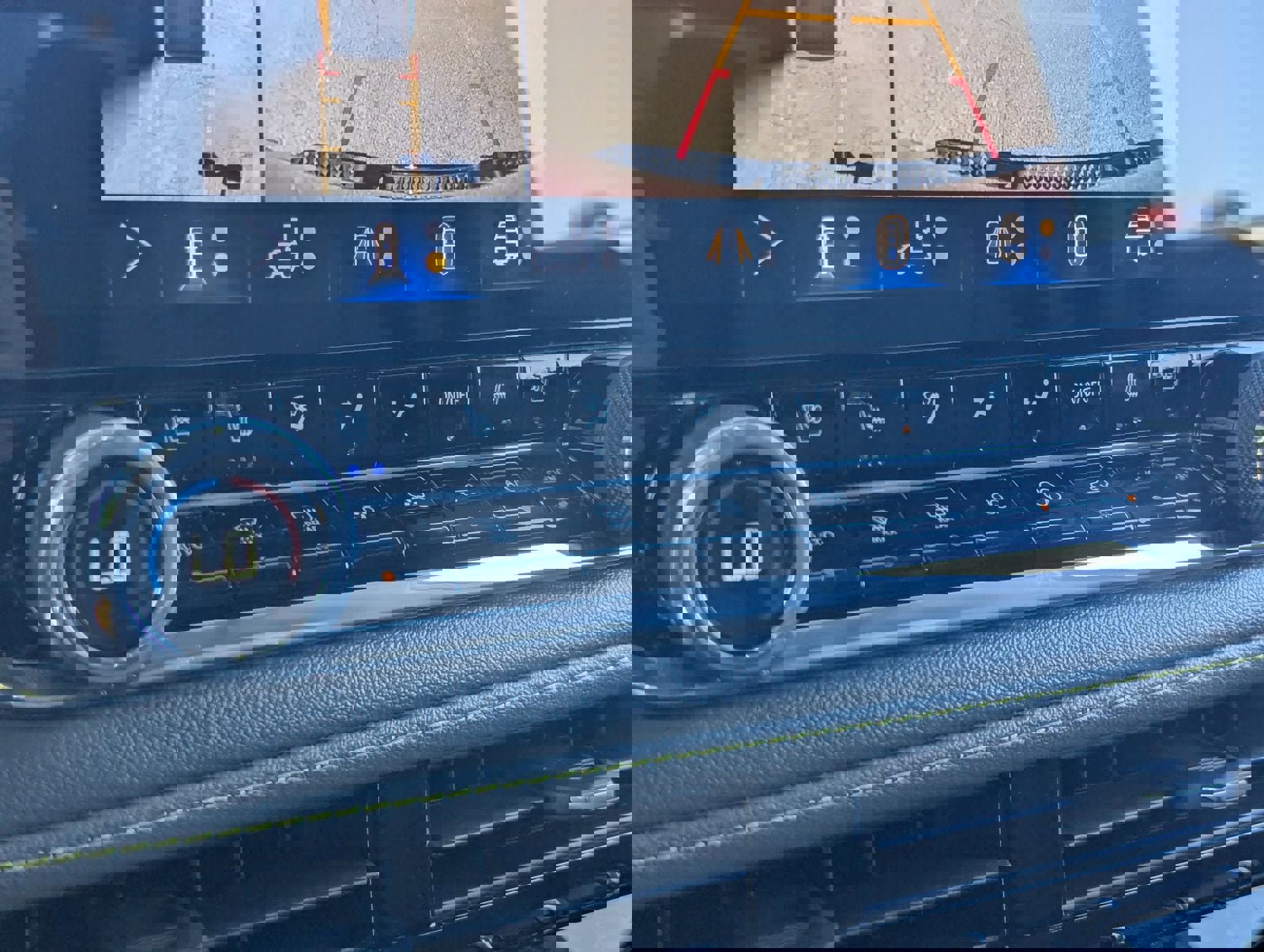 Used 2026 Chevrolet Colorado ZR2 w/ Technology Package image 24