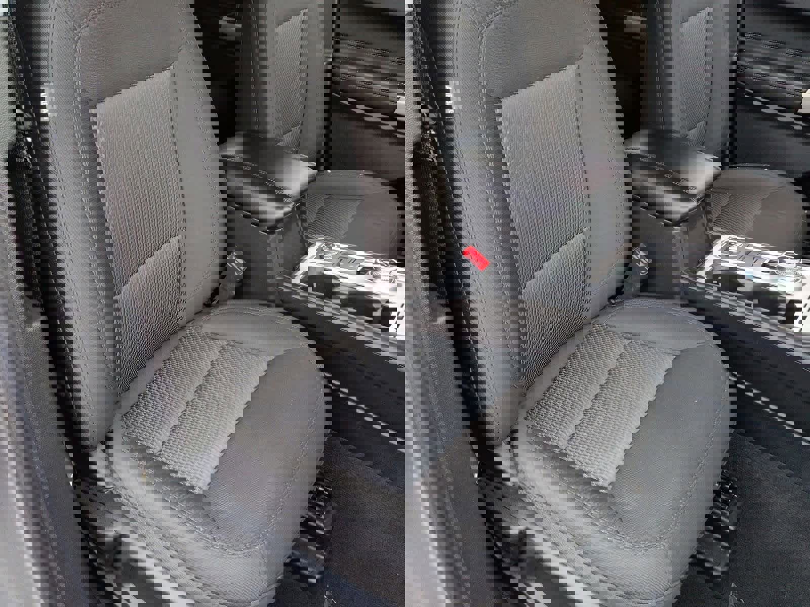 Used 2022 Ford Explorer XLT w/ Class IV Trailer Tow Package image 22